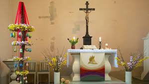 Papstamt keineswegs tolerant sind die protestanten mit blick auf das papstamt. Protestanten Bevorzugen Gottesdienst An Ostern Gegenuber Karfreitag Evangelisch De