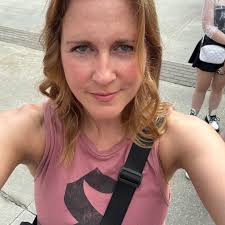 I thought this can of carrots felt a lil off 😂😂😂