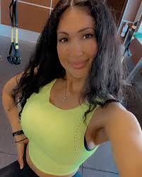 Annahita ♡ اناهیتا‎ (@miss.hita) • Instagram photos and videos