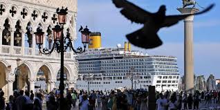 Hafensperren für kreuzfahrtschiffe gibt es darüber hinaus in etlichen anderen destinationen, wie zum beispiel in kanada (bis november 2021) und auf den seychellen (bis ende juli 2021). Streit Um Kreuzfahrtschiffe In Venedig Geht In Die Nachste Runde