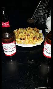 Em uma tigela, misture a cerveja, a farinha, o sal (1 colher de chá), a salsa e a pimenta. Budweiser Foto De Cerveja Gelada Foto De Cerveja Porcoes De Boteco