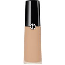 Armani makyaj kataloğunun ikonik fondöteni olan luminous silk, baştan çıkarıcı doğal bir güzellik görünümü. Armani Luminous Silk Concealer 12ml Various Shades Lookfantastic