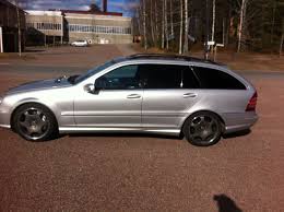 My Old 2006 C55 Amg On New Furbished 18 Inch Carlsson Wheels Mercedes Benz Cars Benz Car Mercedes Benz