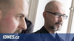 To my, náš prezident je nevinný, svědčili rakouští motorkáři u soudu