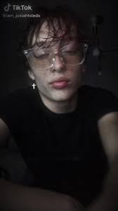 Josiah Singh's Instagram, Twitter & Facebook