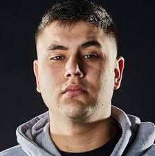 El corte de pelo que deseas es crucial para sentirte seguro y con estilo. Biografia De Jesus Ortiz Fuerza Regida Edad Estatura Pack Novia Laletrade Biografias Musica Y Letras