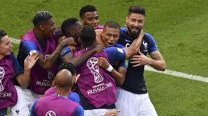 Auch heute konnte der flug richtung torshavn von brann aus nicht starten. Boite De Nuit Et Bataille D Extincteurs Comment Les Bleus Ont Fete La Victoire Contre L Argentine Eurosport