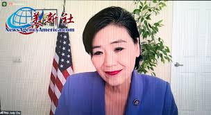 華埠服務中心舉行第四屆青少年中心獎學金頒獎典禮-美新社