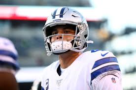Jun 10, 2021 · dak prescott von den dallas cowboys wechselt den ausrüster und wird damit zum ersten quarterback, der dort unterschreibt. Dak Zahlt Zu Jenen Spielern Die Unter Der Franchise Tag Spielen Werden Footballr