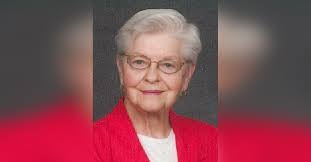 Lynn Mcaleer's Instagram, Twitter & Facebook