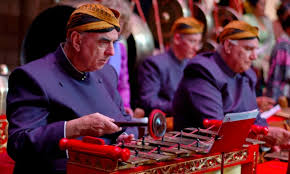 Yang termasuk alat musik harmonis, misalnya piano, elekton, organ, dan gitar. Seni Musik Adalah Pengertian Fungsi Unsur Jenis Seni Musik