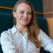 Cate Hall (@usefulfictions): "Sometimes it feels like satisfaction and  pleasure trade off against one another — like the activities that are  immediately pleasurable (drugs, junk food, gambling) are also unsatisfying,  and things