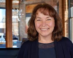 Leslie Wolcott's Instagram, Twitter & Facebook