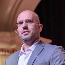 Tom Willadsen's Instagram, Twitter & Facebook