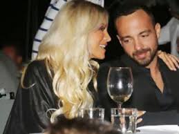 Ταξίδι στην αίγυπτο με τον σύντροφό της. Katerina Kainoyrgioy Basilhs Sta8okwstopoylos Poy Emfanisthkan Photos Newsnowgr Com