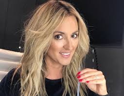 She has over 150,000 followers on her karolinaszostak instagram account. Tak Karolina Szostak Chroni Sie Przed Koronawirusem Nie Uwierzysz Co Zalozyla Na Twarz Dziecko I Figura