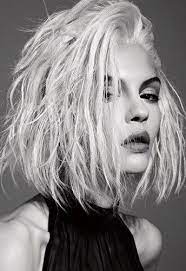 Try A Wet And Tousled Look Hair Photography Short White Hair Wet Look Hair