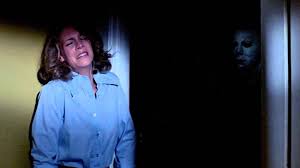 After being institutionalized for 15 years, myers breaks out on the night before halloween. Halloween 1978 A Movie Review