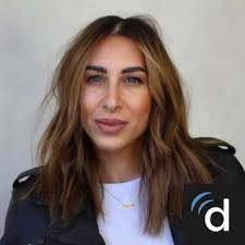 Carol Giannini's Instagram, Twitter & Facebook