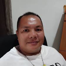 再有龙卷风袭适耕庄】 适耕庄毗邻海口的丽亚花园（Taman Ria，Sekinchan）今日（11日）下午遭到小龙卷风（Puting Beliung,  Tornado）和暴风袭击，尽管强风只维持短短一分钟，但破坏力十足，一共造成逾30间房屋遭到不同程度的破坏。 雪州行政议员兼适耕庄州议员拿督黄瑞林  ...