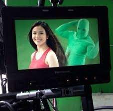 This Is How Hair Models Get Their Hair To Flip In Shampoo Commercials Bones Funny Funny Pictures Hilarious