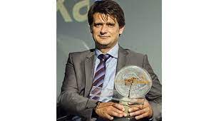 Bart august maria peeters (born 30 november 1959) is a belgian singer, musician, television presenter and actor. Dvo Vervoer Van Dievel Excellente Onderneming 2014 In Mechelse