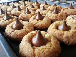Les Douceurs De Genny Biscuits Au Beurre D Arachide Et Chocolat Kiss Biscuit Au Beurre Beurre D Arachide Biscuits