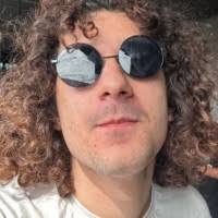 300+ profils pour “Iannuzzelli”