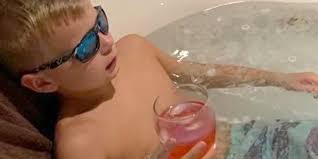 Mom makes relaxing bath for son after a bad week at school