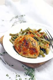 Pour chicken broth into pan. Slow Cooker Greek Style Green Beans And Chicken Thighs