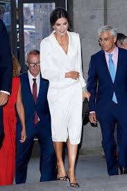 Verheiratete doña letizia, königin von spanien) ist eine spanische ehemalige . Konigin Letizia Ihre Inspirierenden Looks Brigitte De