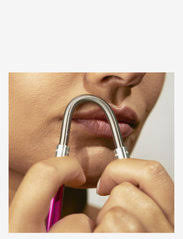 Tweezerman 39 s hair remover review amp demo. Tweezerman Twr Smooth Finish Facial Hair Remover Makeup Boozt Com