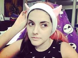 Natalie Holliday's Instagram, Twitter & Facebook