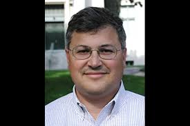 The nationalism bias of journalists