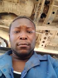 On Sad Note 😭😭😭 Fanwell Makonga Died Yesterday after a short Illness  😭😭 Condolences to his Family 😭😭