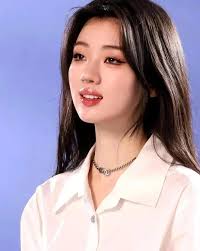 En la Bandera de Ejin (额济纳旗), Región Autónoma de Mongolia Interior  (内蒙古自治区), hay un yacimiento arquelógico de una ciudad una vez próspera. Es  conocida como la Ciudad Negra (黑城) o la Ciudad