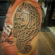 The celtic motherhood knot tattoo, also referred to as the celtic mother's knot tattoo has two hearts that are tangled continuously in a knot without any end. Celtic Shoulder Tattoo Best Tattoo Ideas Gallery