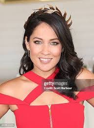 Mel Mclaughlin's Instagram, Twitter & Facebook