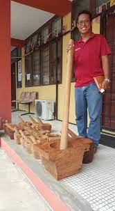 Pokok belian merupakan sejenis pokok kayu keras, nama saintifiknya eusideroxylon zwageri. Lesung Kayu Belian Jualan Terhad Paguh Enterprise Facebook