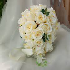 What's the difference between a cascade and a round bouquet? Jasminelover Artificial Rose Cascading Bridal Bouquet 26 Heads Flower For Wedding Bouquet Flowers Bunch Hotel Party Garden Floral Decor Milk White Buy Online In Aruba At Aruba Desertcart Com Productid 45161042