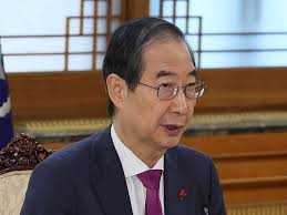 Cảnh sát thẩm vấn quyền tổng thống Hàn Quốc Han Duck Soo