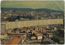 Ne manquez surtout pas de visiter la muraille de chine : Renaud Epstein A Twitter Un Jour Une Zup Une Carte Postale Muraille De Chine Clermont Ferrand