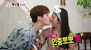 Yewon Reveals Her Bare Face To Henry Share A Kiss On We Got Married Bare Face We Get Married Got Married