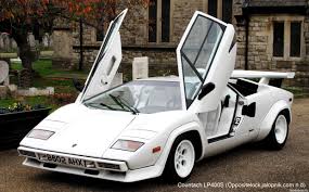 Lamborghini S Roller Coaster Ride To The 80 S Lamborghini Countach Lamborghini White Lamborghini