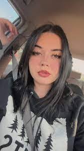 Tabatha Hanson's Instagram, Twitter & Facebook