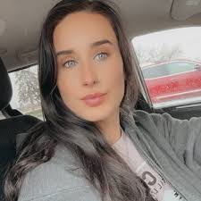 Mackenzie Tobin's Instagram, Twitter & Facebook