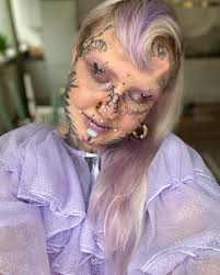 100% purple fairy vibes today!! And yes I colored my hair purple just for  this look ✨