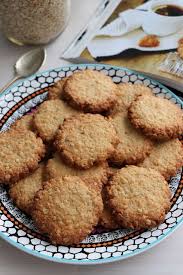 Biscuits Anzac Aux Flocons D Avoine Et A La Noix De Coco Biscuits Anzac Flocon Avoine Alimentation