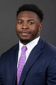 Cincinnati Edges East Carolina, 27-25