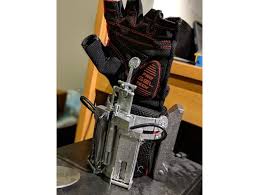 It has no connection with the marvel cinematic universe or any live action films. Spider Man Homecoming Homemade Webshooters By Kimjoonghokim Thingiverse
